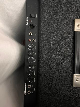 Ampeg Amplificador Bajo