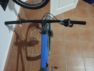 Bicicleta montaña marca Cube