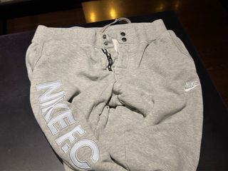 Pantalón chándal Nike gris talla L