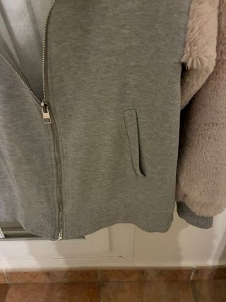 Sudadera con cremallera de chica