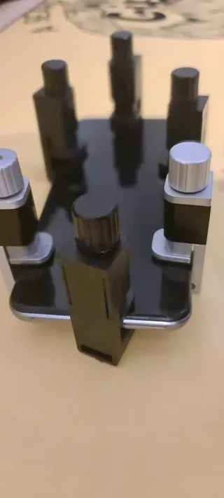 Abrazadera para pantalla de smartphone