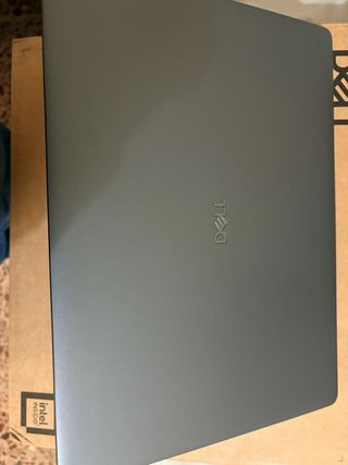 Portátil Dell Pro Max 14 Core 7 Gris