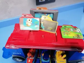 Camión Patrulla Canina con Figuras