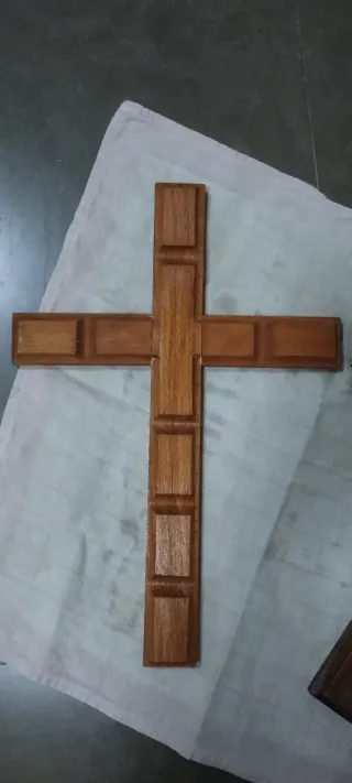 Crucifijo madera artesanal 10€/U (varias unidades)