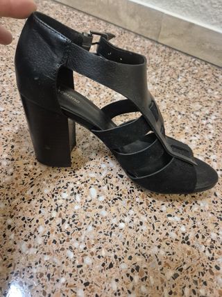 Zapatos de tacón negros