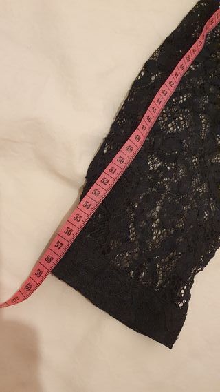 Camisa de encaje negro con botones