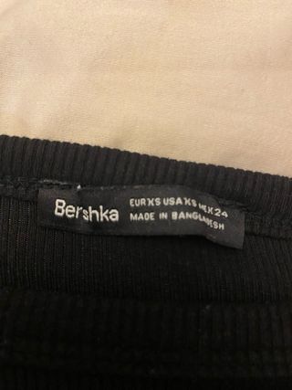 Top Bershka negro manga larga talla XS