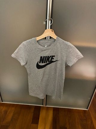 Camiseta Nike Gris