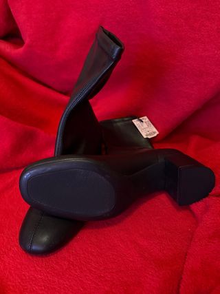 Botas Zara Negras 38 con etiqueta