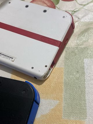 2 Nintendo 2DS per parti