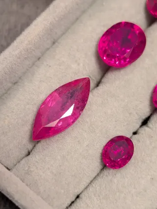 Lote de rubíes naturales