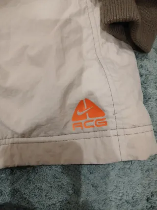 Abrigo Nike Beige Talla 34/36