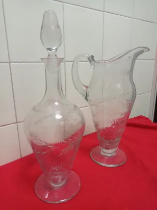 Licorera y jarra cristal tallado antiguas