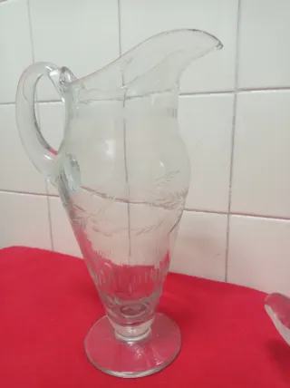 Licorera y jarra cristal tallado antiguas