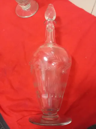 Licorera y jarra cristal tallado antiguas