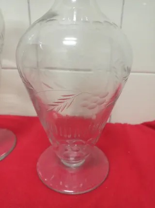 Licorera y jarra cristal tallado antiguas