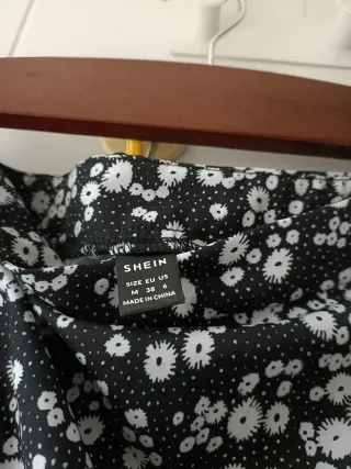 Falda midi estampada floral