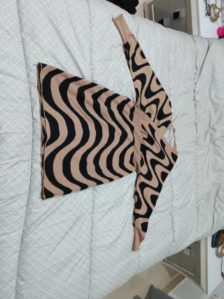 Vestido corto punto ondas negro y marrón