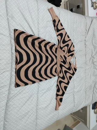 Vestido corto punto ondas negro y marrón