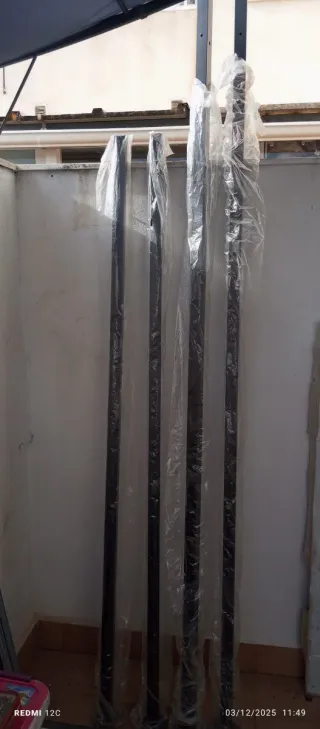 Pérgola metálica y de tela