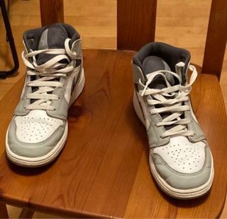 Zapatillas Air Jordan Mid Gris, Blanco y Negro