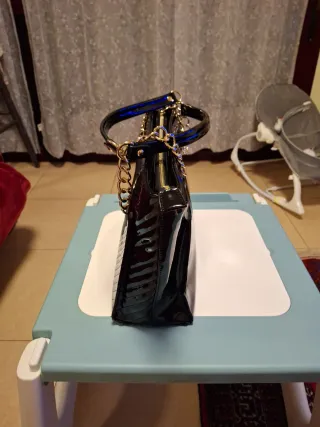 Bolso Harrods Negro Charol Cadena Dorada