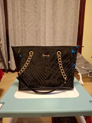 Bolso Harrods Negro Charol Cadena Dorada