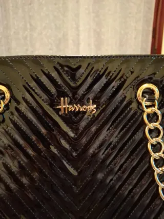 Bolso Harrods Negro Charol Cadena Dorada