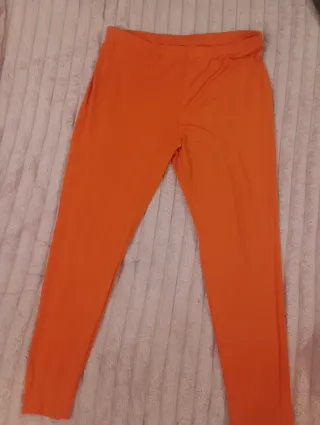 Pantalones naranjas