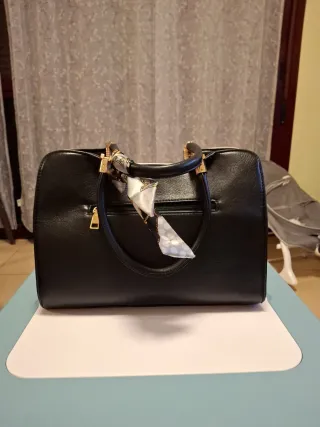 Bolso Michael Kors Beige, Negro, Gris, Blanco