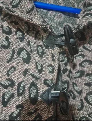 Capa con estampado de leopardo