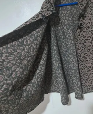 Capa con estampado de leopardo