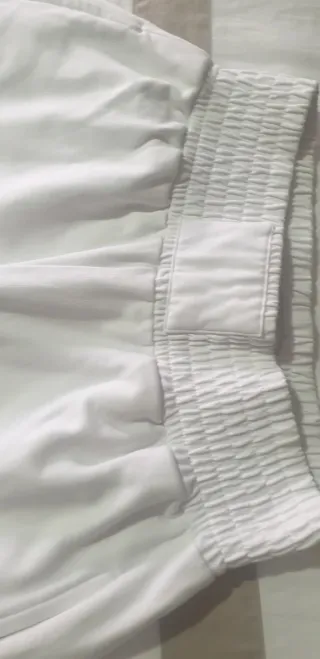 Pantalón deportivo blanco