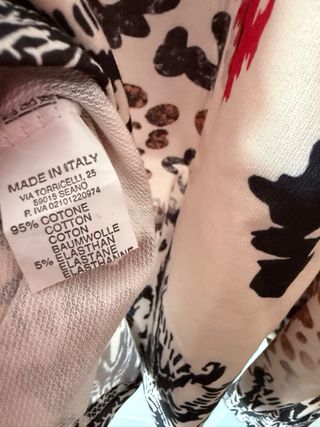 Camiseta mujer estampado mujer y leopardo