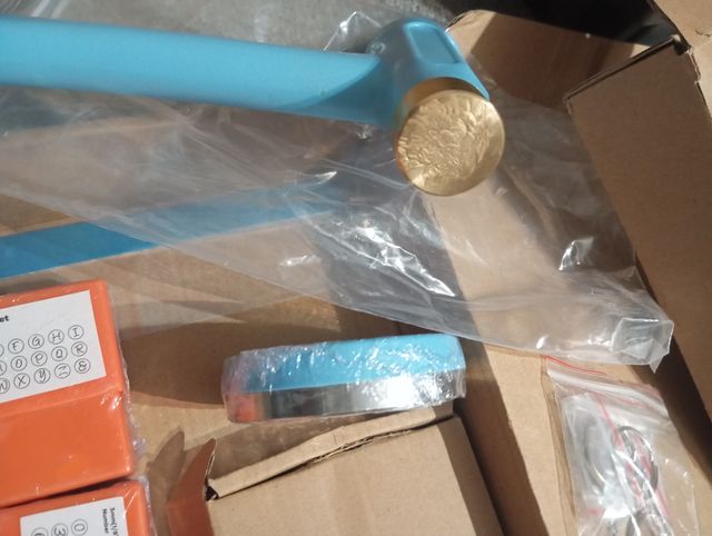 Kit per stampare su metallo con lettere e numeri 3mm