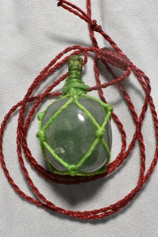 Collar artesanal piedra macramé