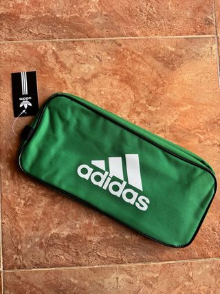Bolsa deportiva - aseo / Adidas - Nike / NUEVAS