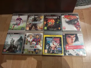 Lotto di 8 scatole di giochi PS3: FIFA, God of War, Minecraft e altri
