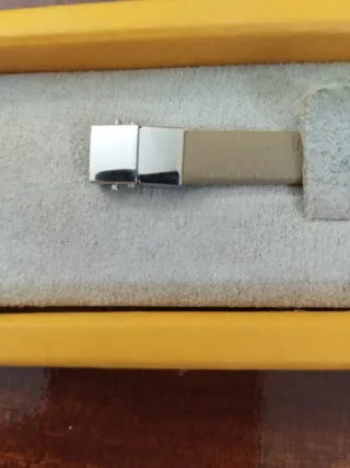 Pulseras de goma y metal