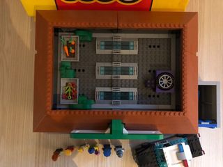 LEGO 71016 Simpsons Jet Market