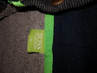 Sudadera Hugo Boss Azul y Gris.