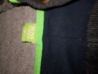 Sudadera Hugo Boss Azul y Gris.