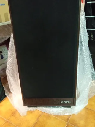 Altavoces Infinity Madera