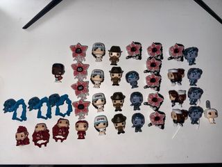 Lote figuras stranger things kinder joy