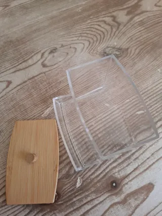 Caja para bastoncillos/hisopos