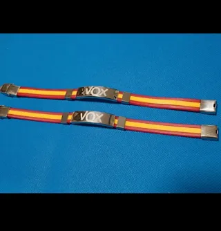 5 Pulseras de España grabadas con el logotipo VOX