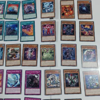 N°90 Carte Yu-Gi-Oh! da collezione