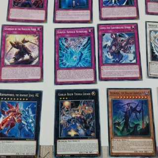 N°90 Carte Yu-Gi-Oh! da collezione