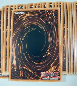 N°90 Carte Yu-Gi-Oh! da collezione