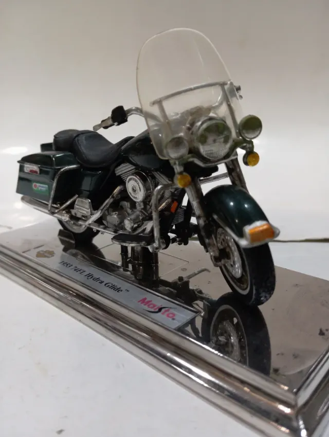 Moto Harley Davidson 1997 flhr road king.1,18